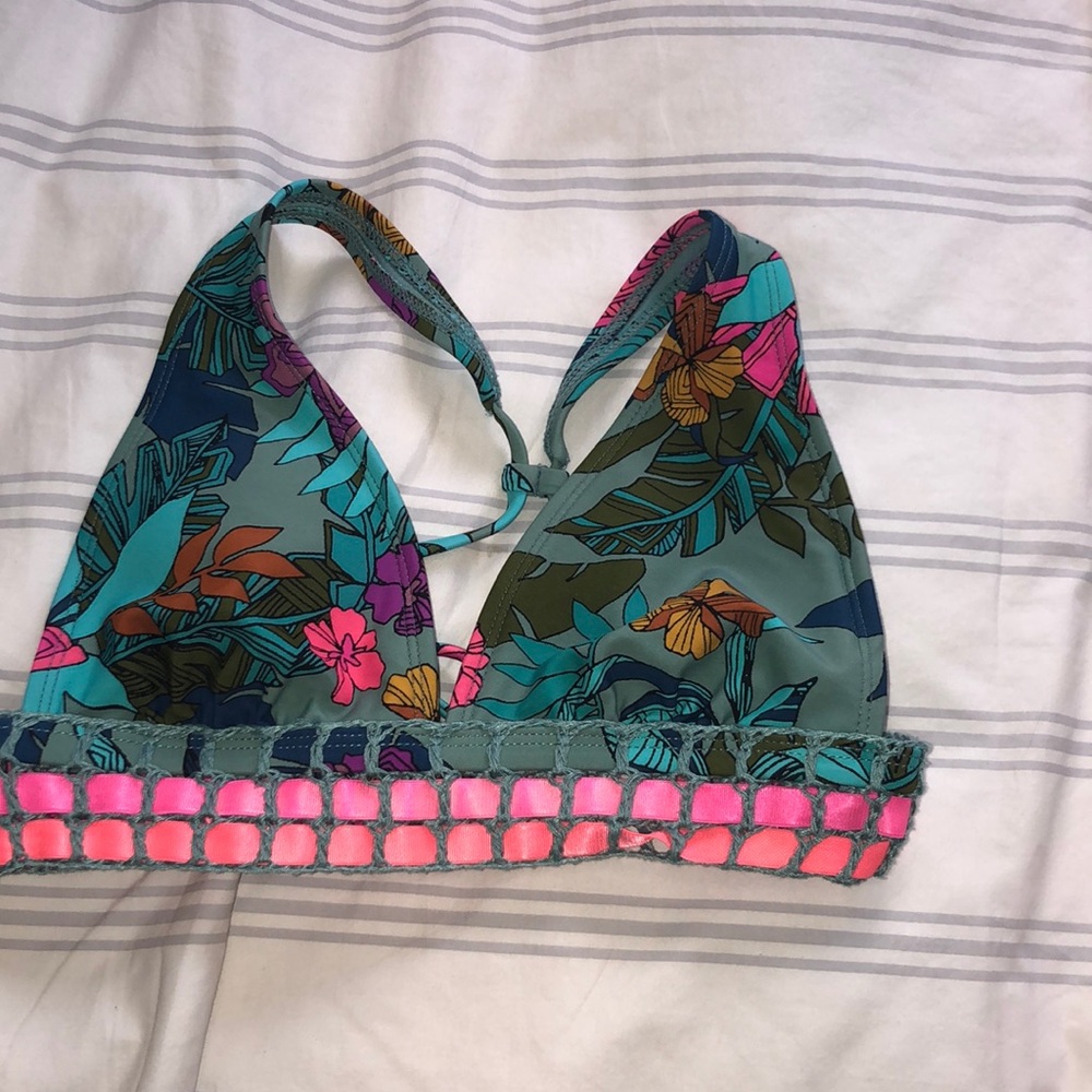 flower bikini top
